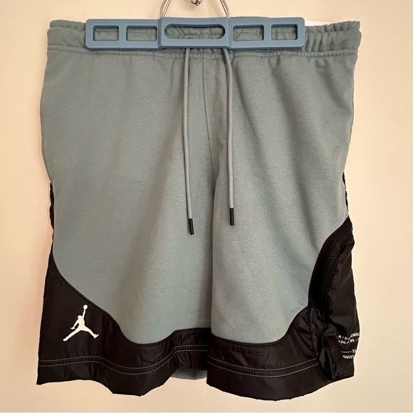 Jordan 23 Engineered Shorts - Picture 2 of 9